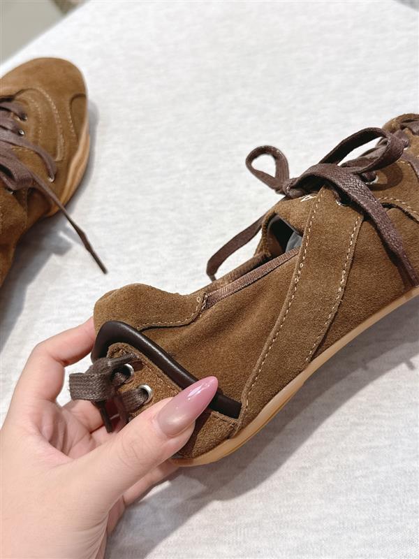 2025112716569579 310